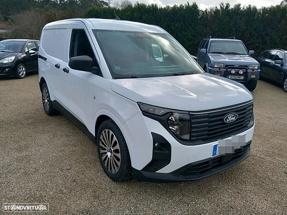 Ford Transit Courier - 4
