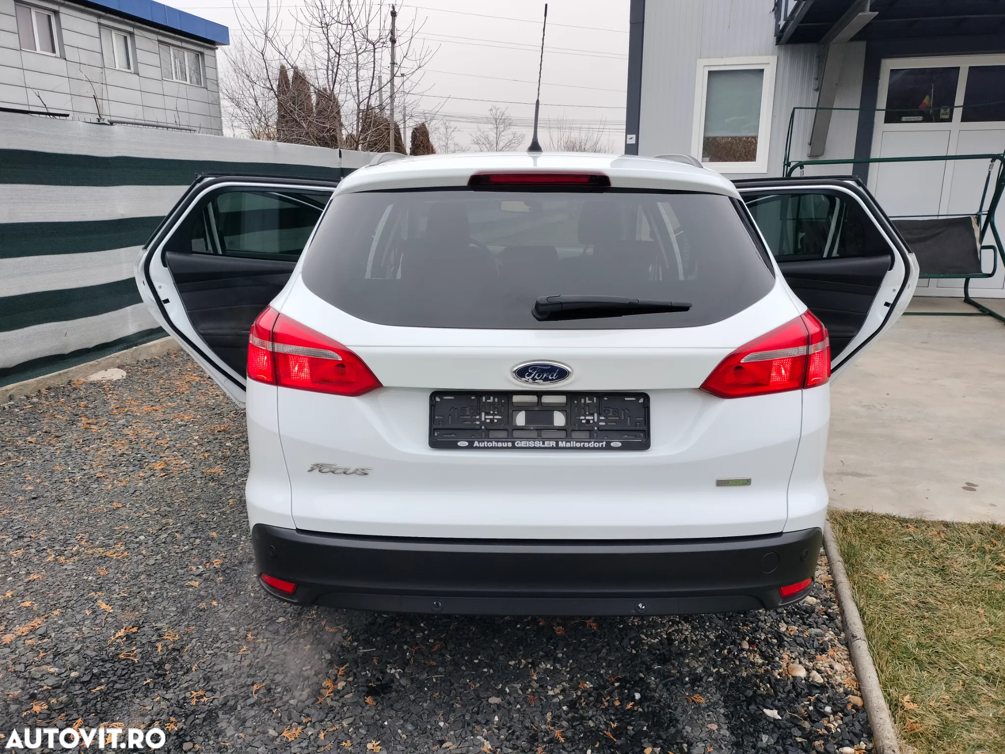 Ford Focus Turnier 1.0 EcoBoost Start-Stopp-System ACTIVE - 24