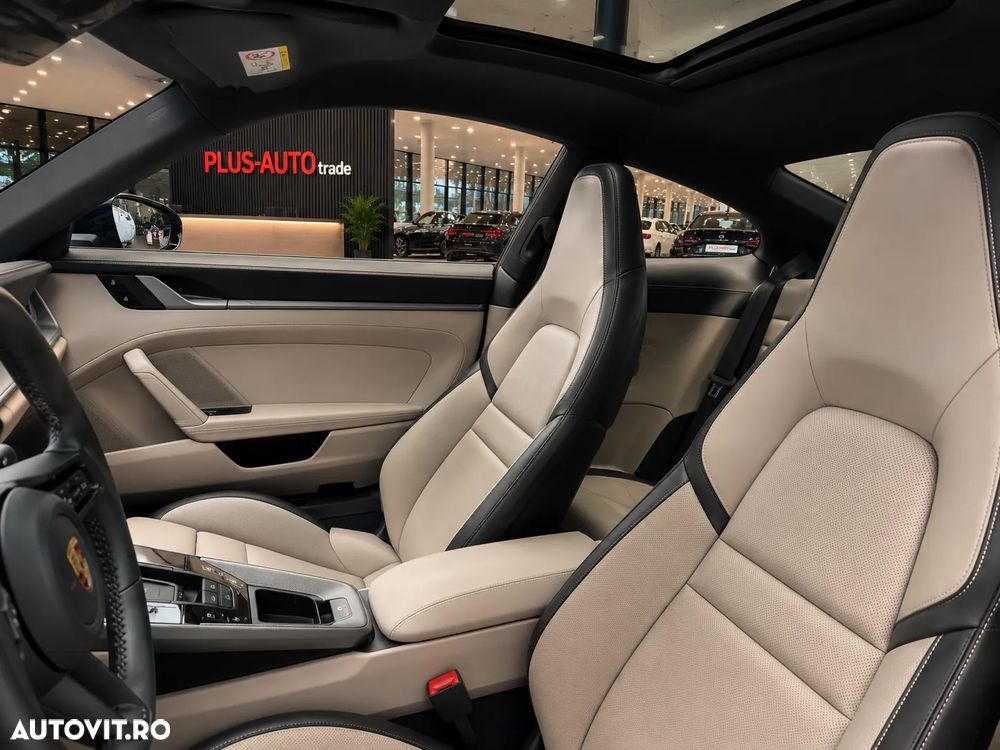 Porsche 911 Carrera PDK - 7