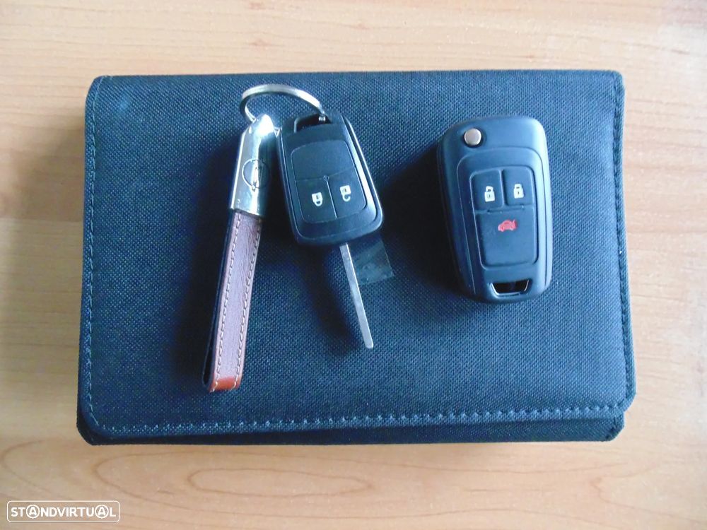 Opel Adam 1.2 Glam - 36