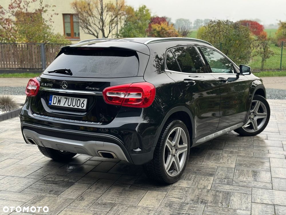 Mercedes-Benz CLA 250 4-Matic AMG Line - 9
