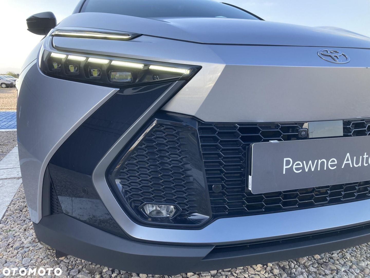 Toyota C-HR - 15