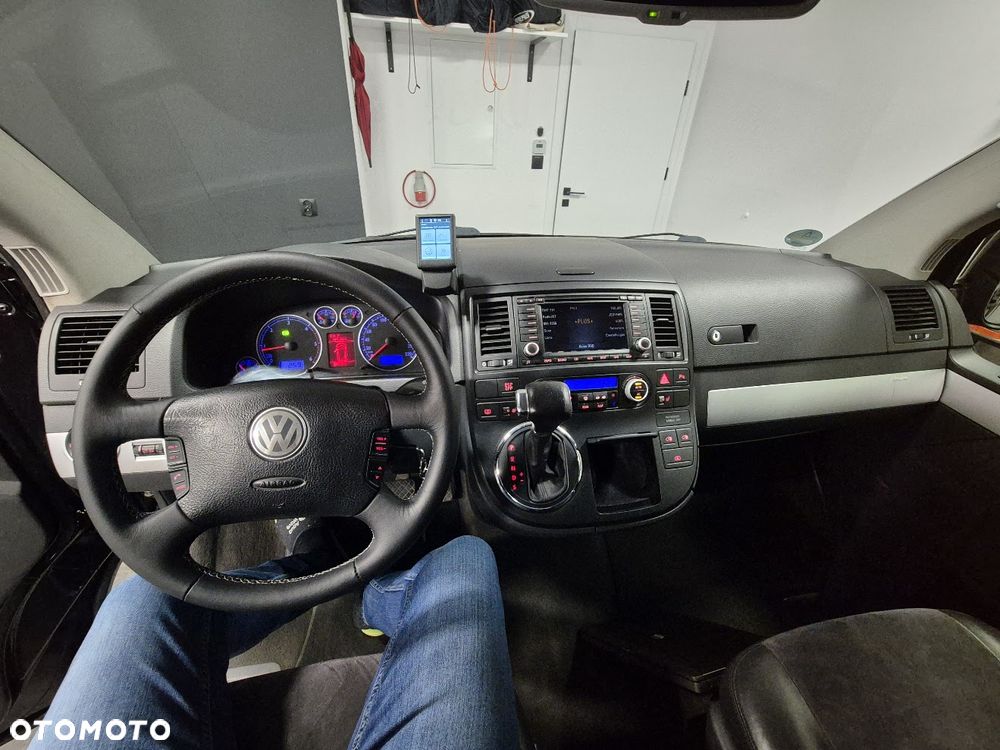 Volkswagen Multivan - 7