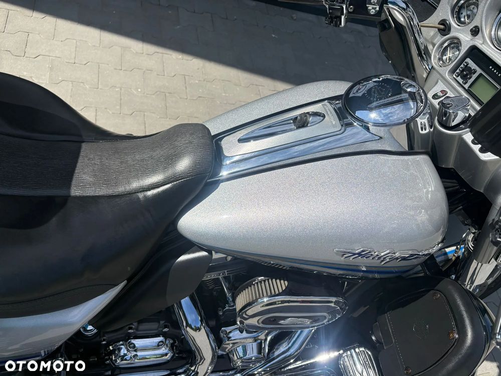 Harley-Davidson Touring Electra Glide - 17