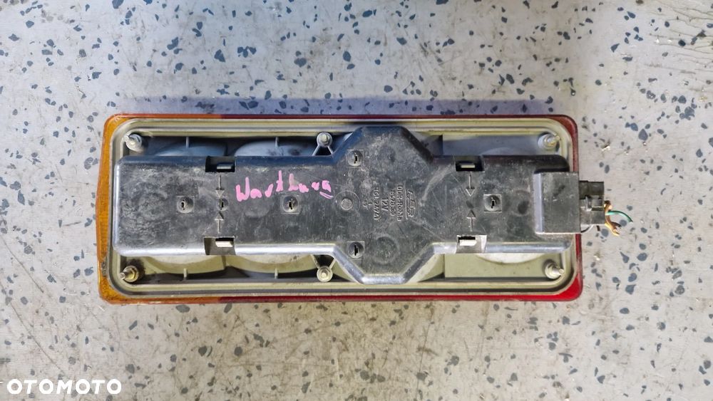 WARTBURG 1.3 LAMPA LEWY TYŁ - 2