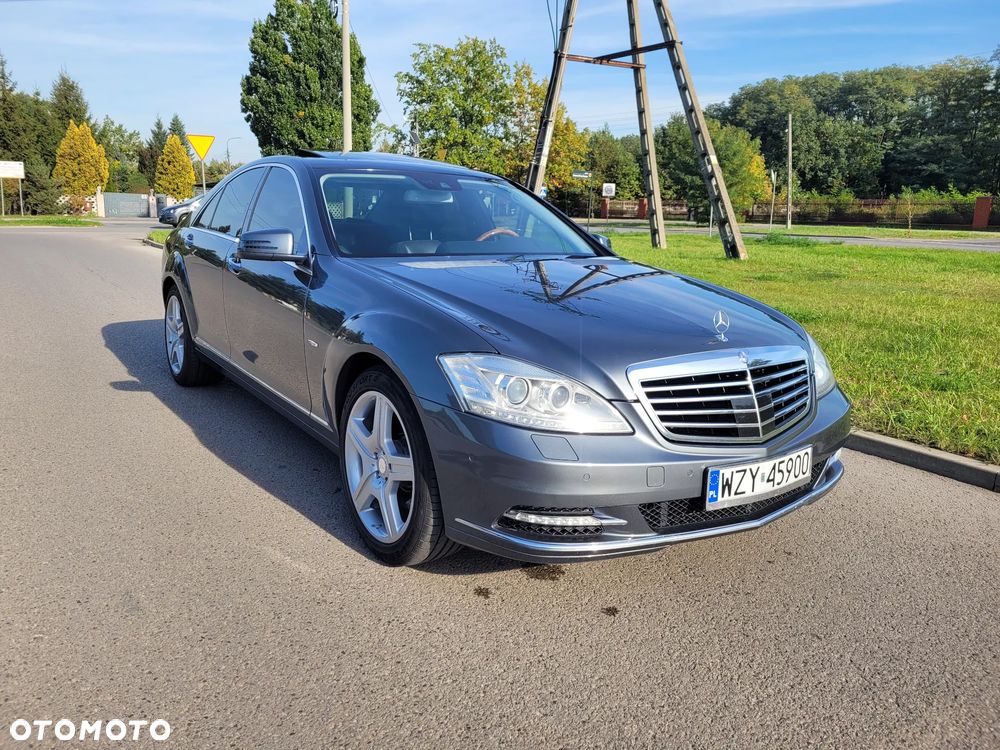 Mercedes-Benz S-Class 2009 photo 2