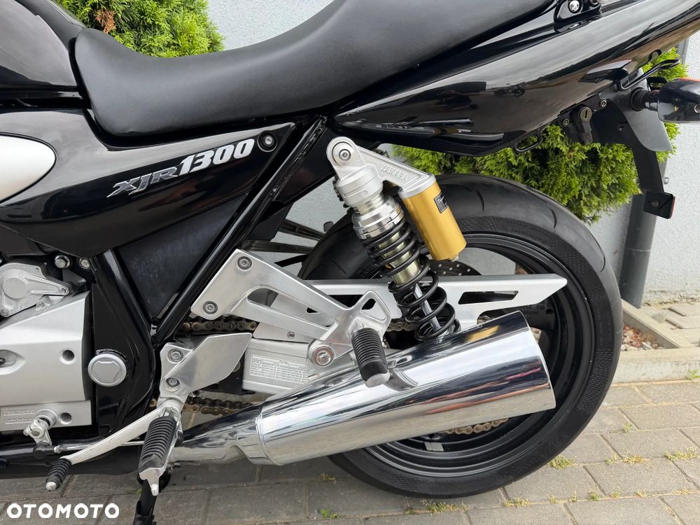 Yamaha XJR - 31