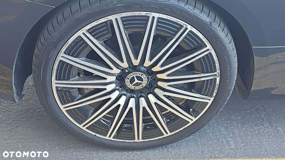 Mercedes-Benz CLE 300 mHEV 4-Matic AMG Line - 16