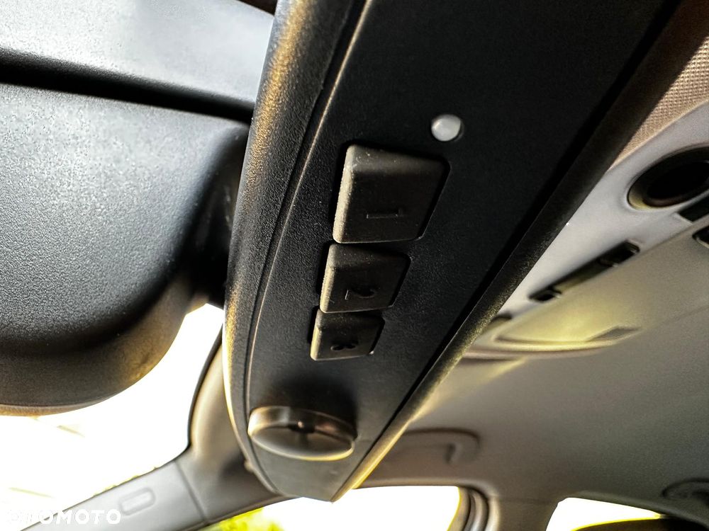 BMW Seria 3 320i Edition Exclusive - 15