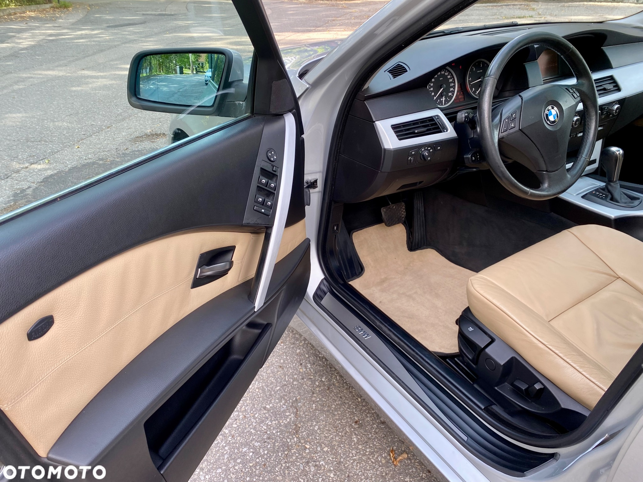 BMW Seria 5 530xd Touring - 10