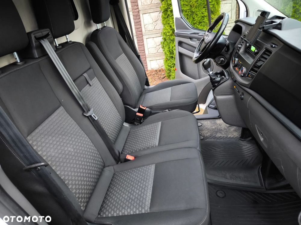 Ford TRANSIT CUSTOM - 21