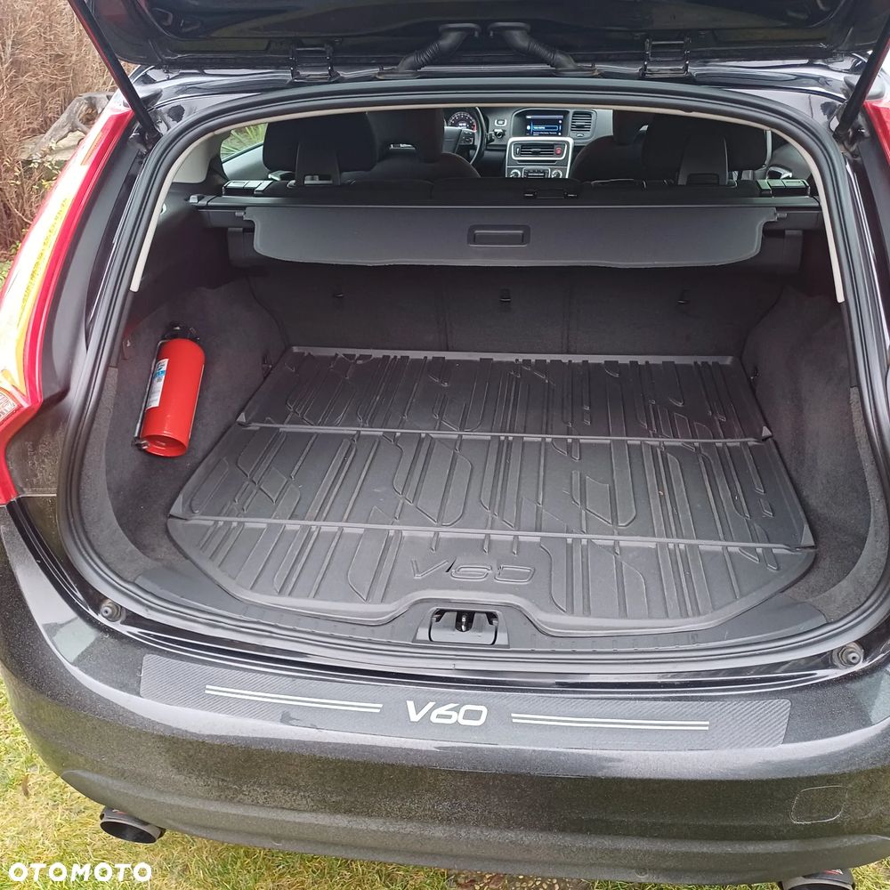 Volvo V60 T3 Kinetic - 13