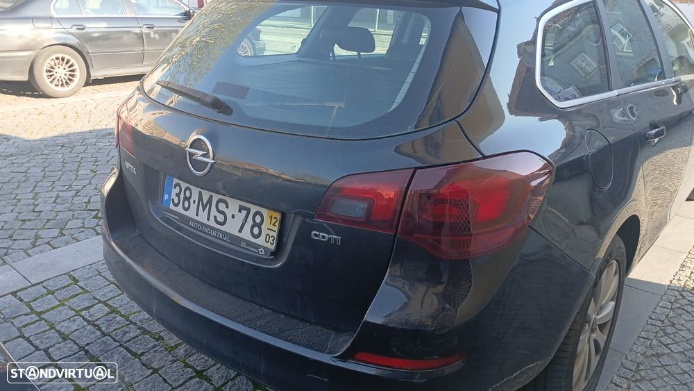 Opel Astra Sports Tourer 1.7 CDTi Cosmo 105g S/S - 2