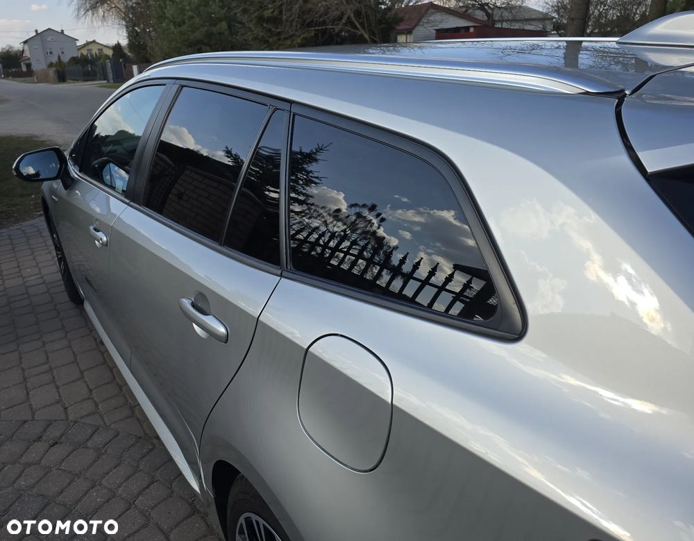 Toyota Corolla 2.0 Hybrid Comfort - 3
