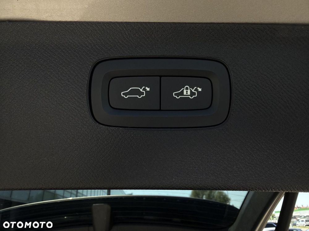 Volvo XC 90 - 34