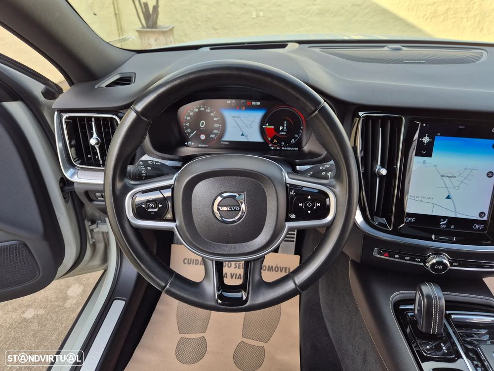 Volvo V60 2.0 T6 AWD TE R-Design - 22