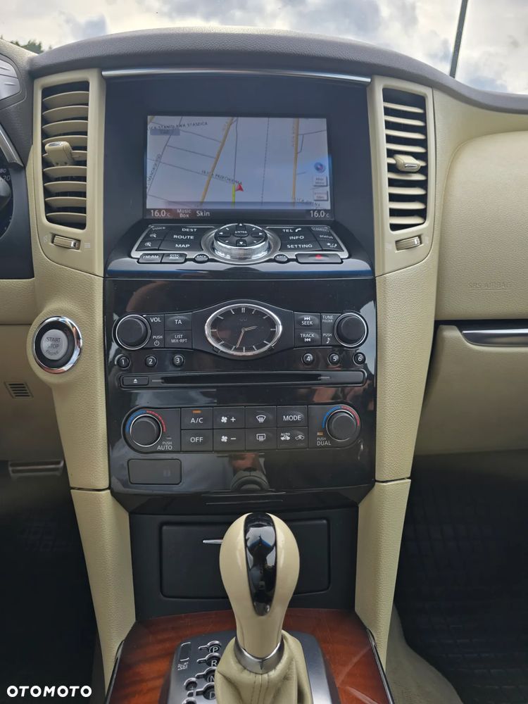 Infiniti FX FX30d S Premium - 25