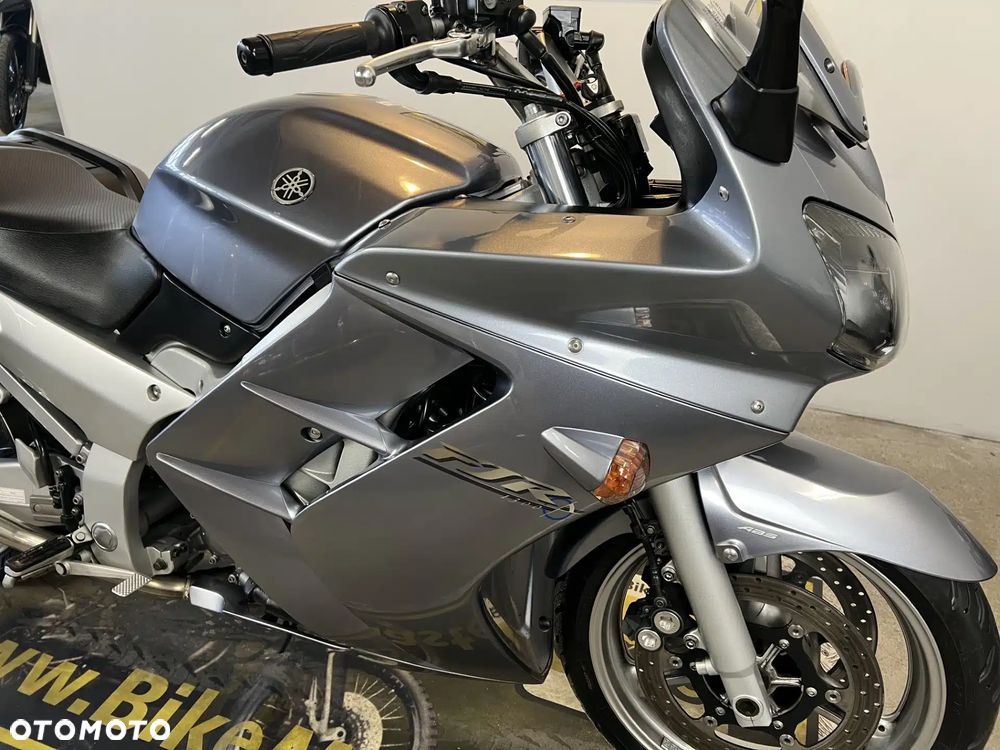 Yamaha FJR - 10