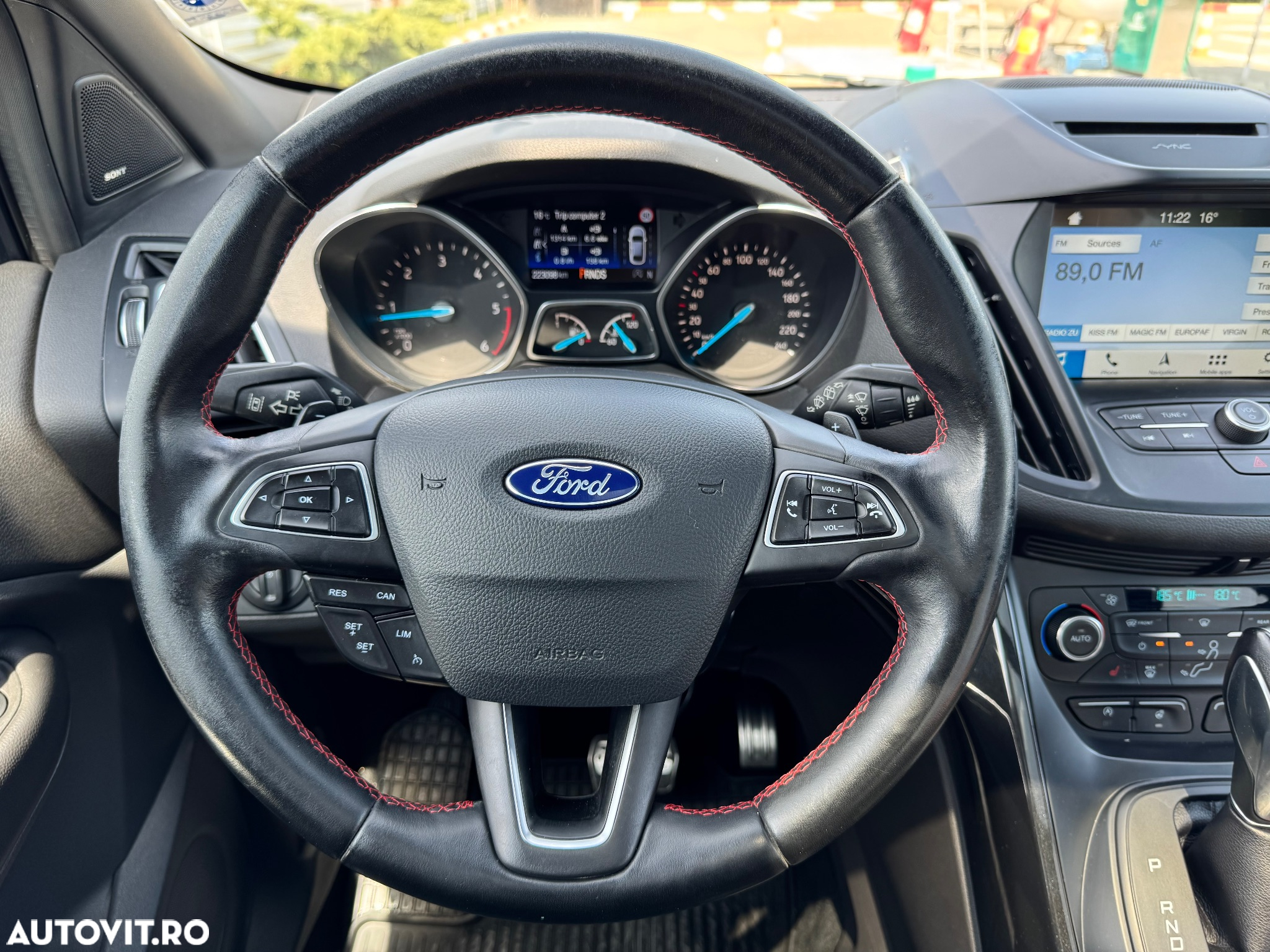 Ford Kuga 2.0 TDCi 4WD Powershift ST-Line - 16