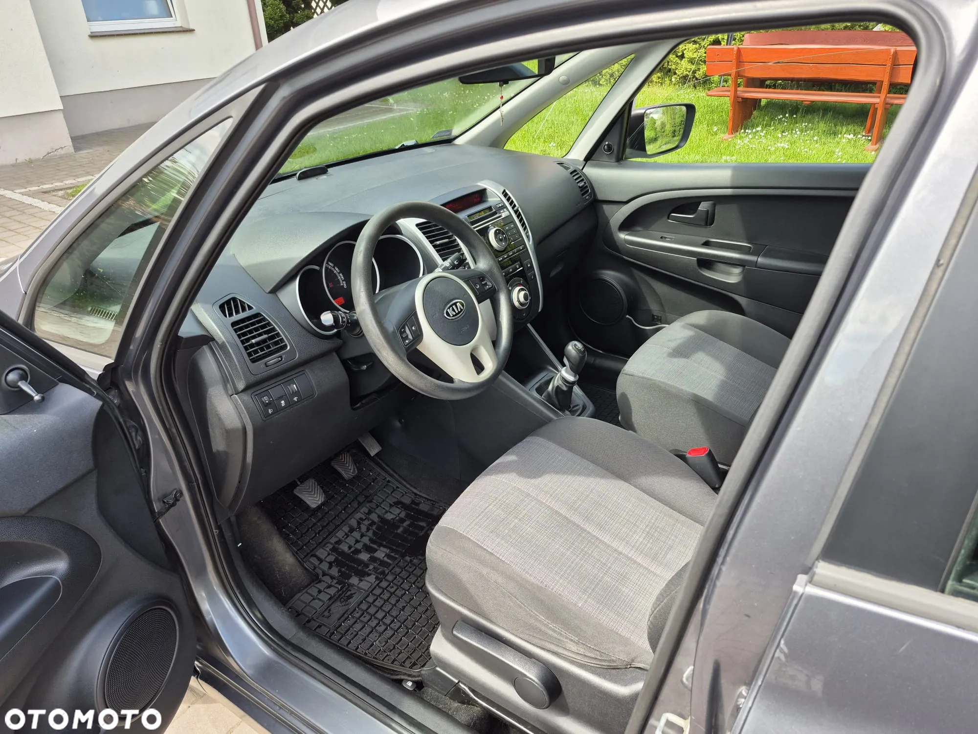 Kia Venga - 6