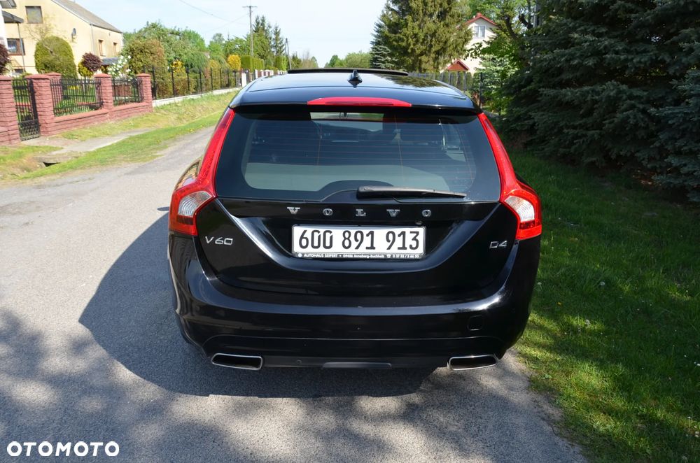 Volvo V60 D4 Geartronic Momentum - 14