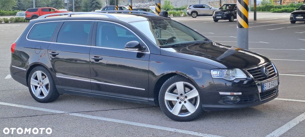 Volkswagen Passat - 1