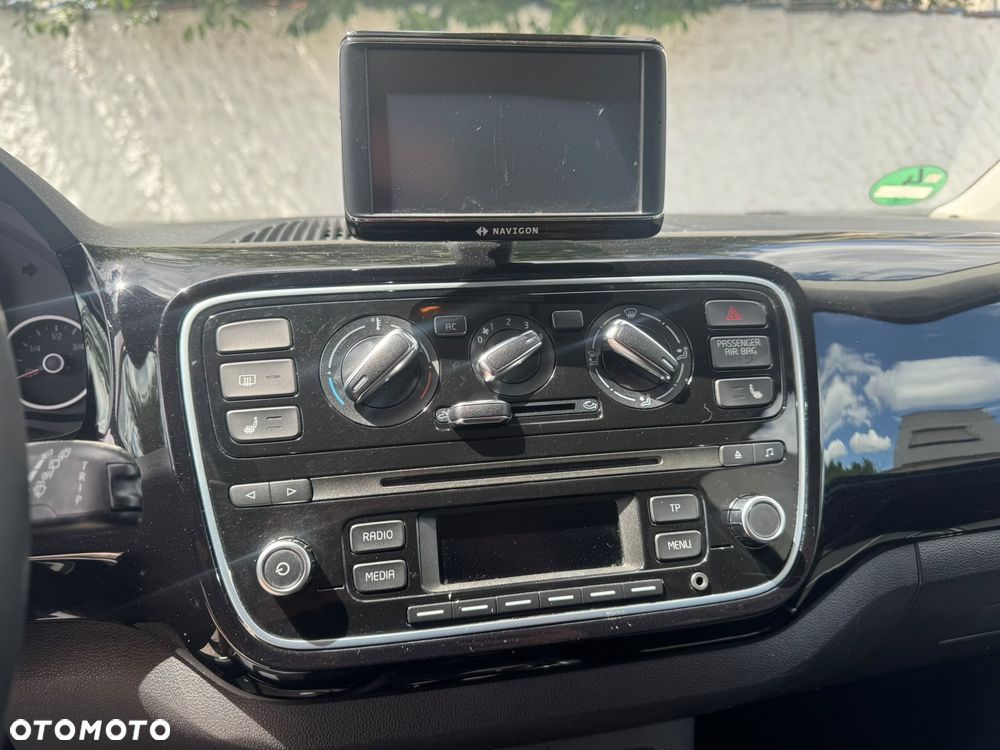 Volkswagen up! black - 9