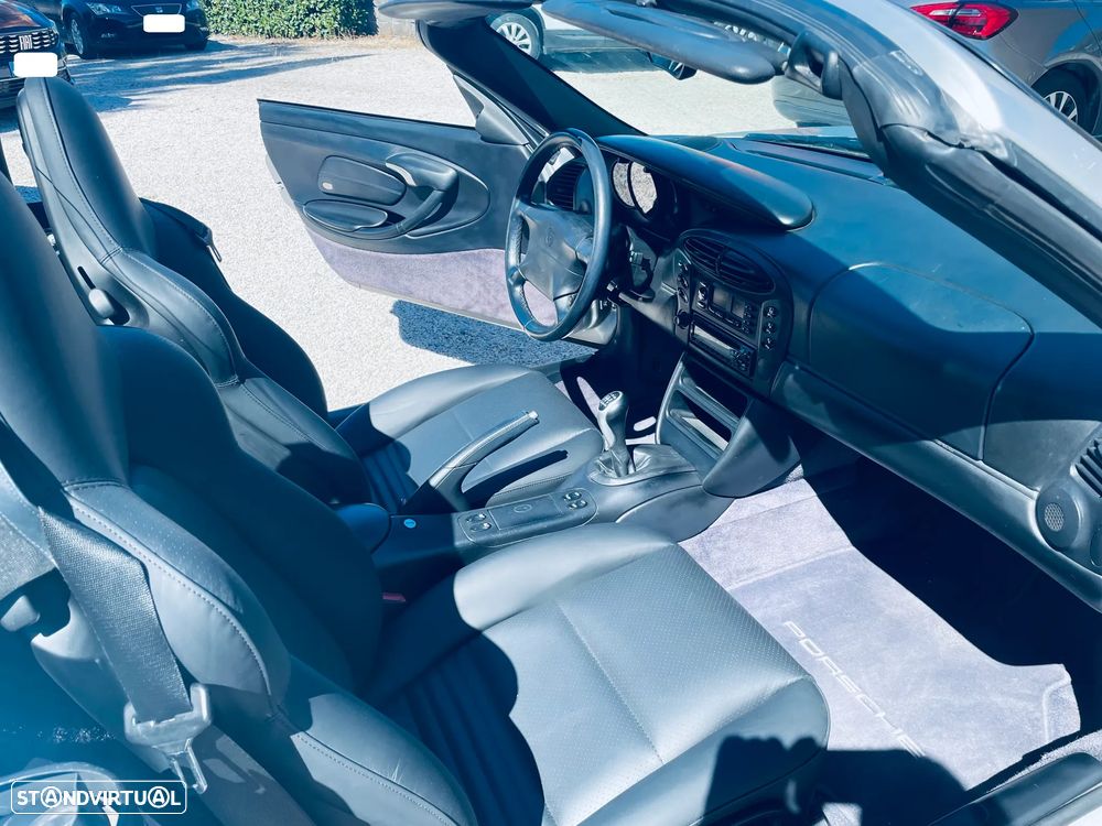 Porsche Boxster 2.7 - 8