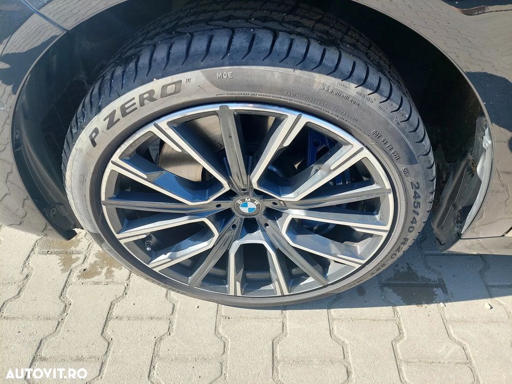 BMW Seria 7 740d xDrive - 33