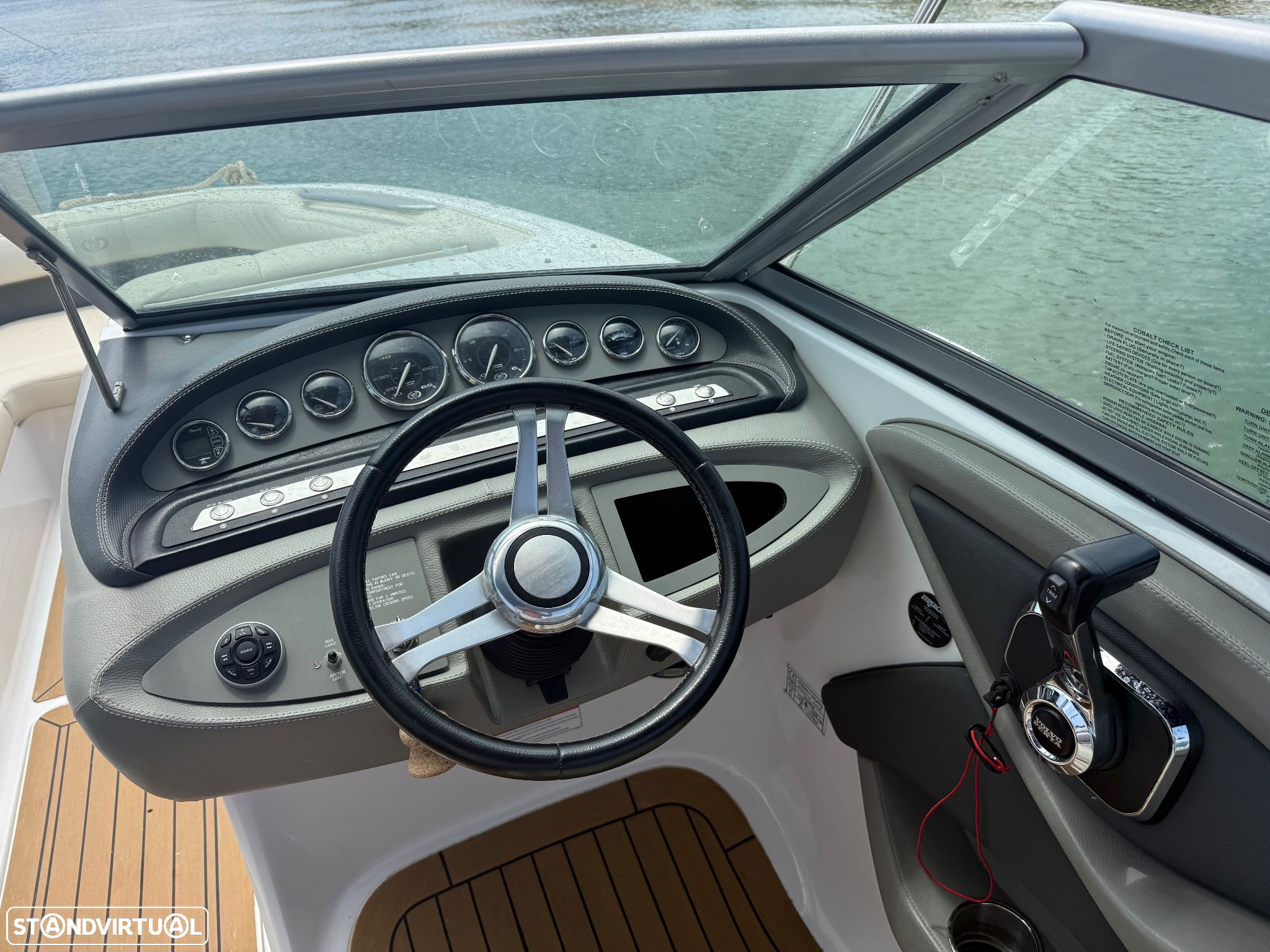 Cobalt Marine 232 - 14