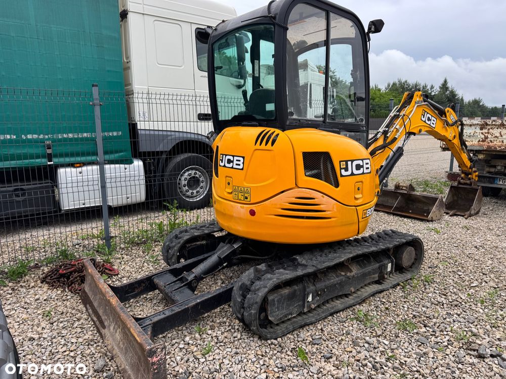 JCB - 2