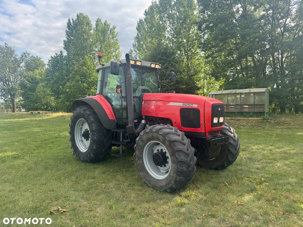 Massey Ferguson 8250 PowerControl - 2