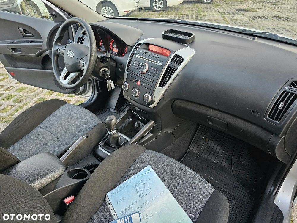 Kia Ceed - 18
