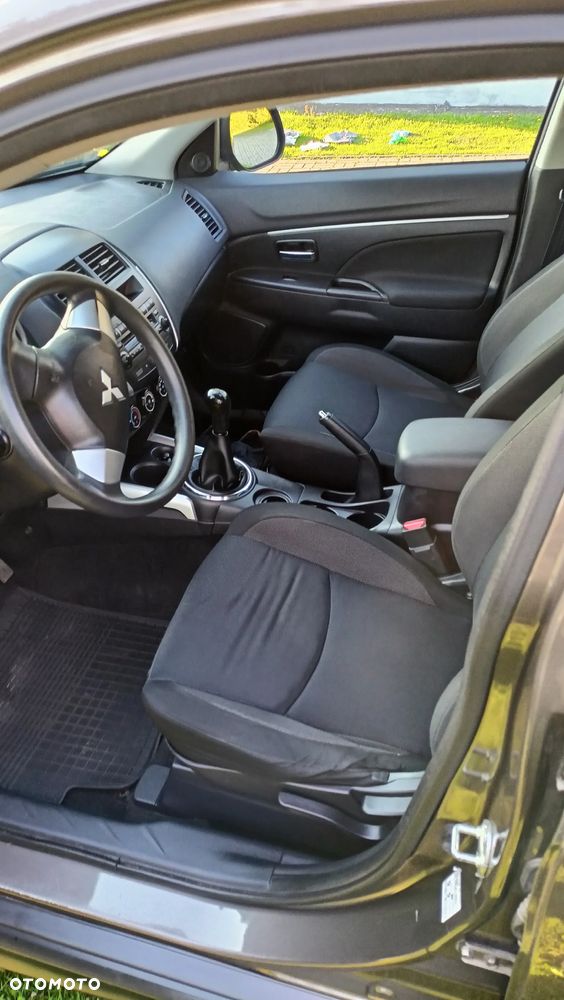Mitsubishi ASX 1.6 Inform - 9