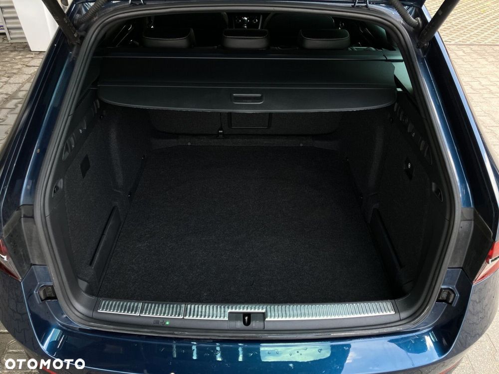 Skoda Superb 2.0 TDI SCR 4x4 L&K DSG - 10