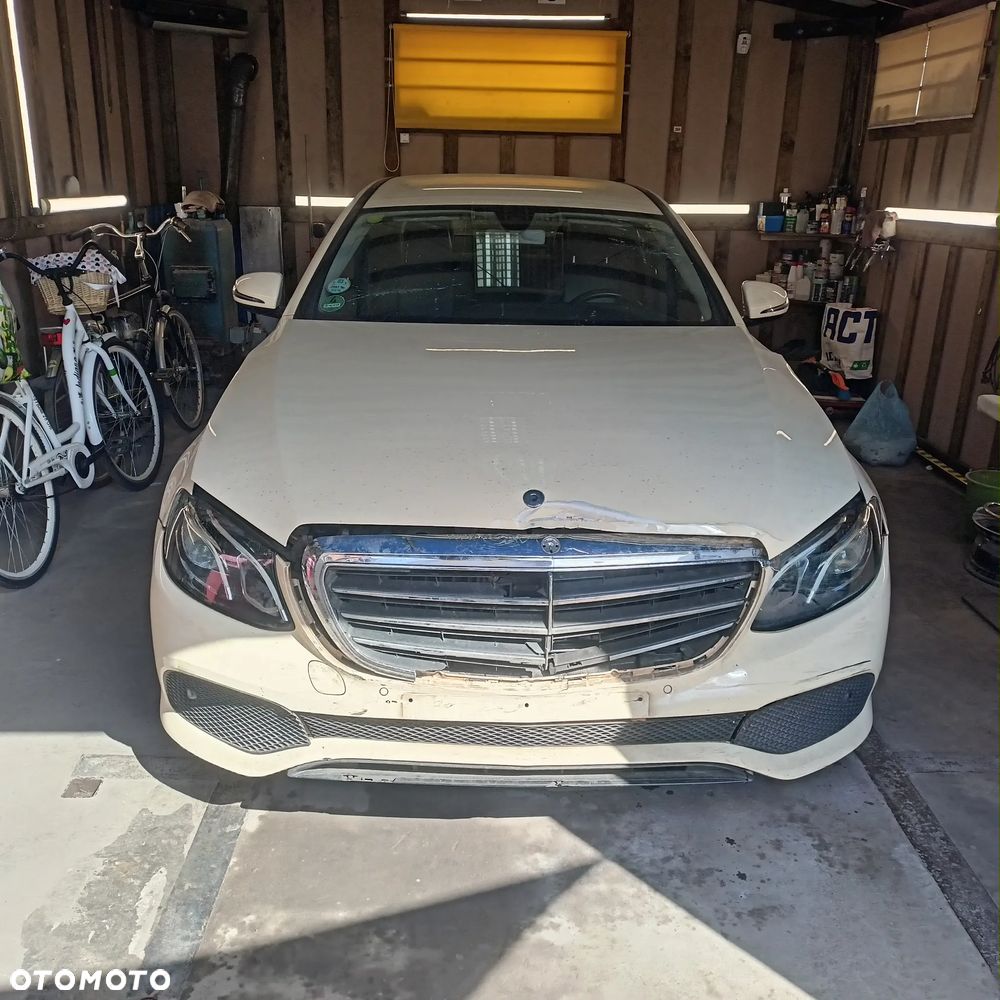 Mercedes-Benz Klasa E 200 d 9G-TRONIC - 1