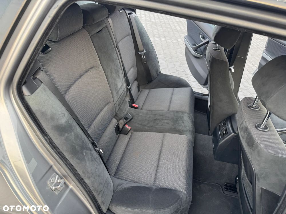 BMW Seria 3 320d xDrive DPF Edition Fleet Sport - 17