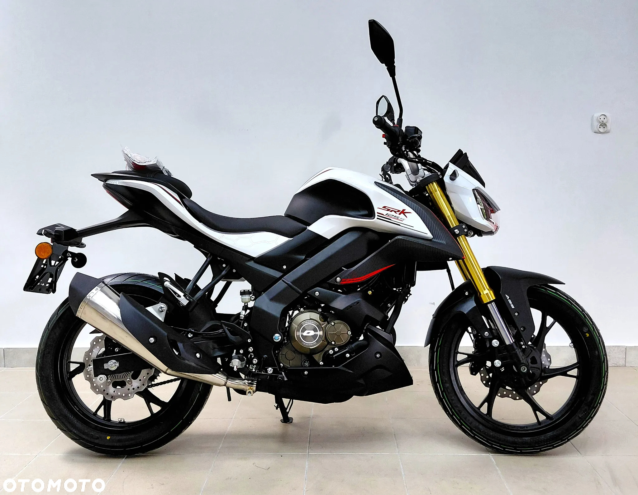 QJMOTOR SRK 125S - 2