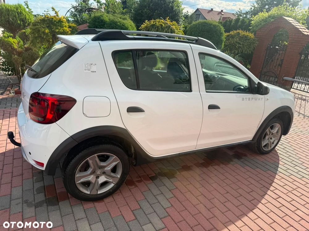 Dacia Sandero 0.9 TCe SL Celebration - 8
