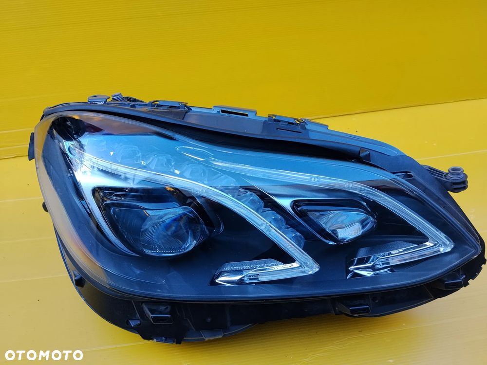 Lampa prawa Full Led Ils Mercedes w212 lift bdb.stan Europa e klasa - 1