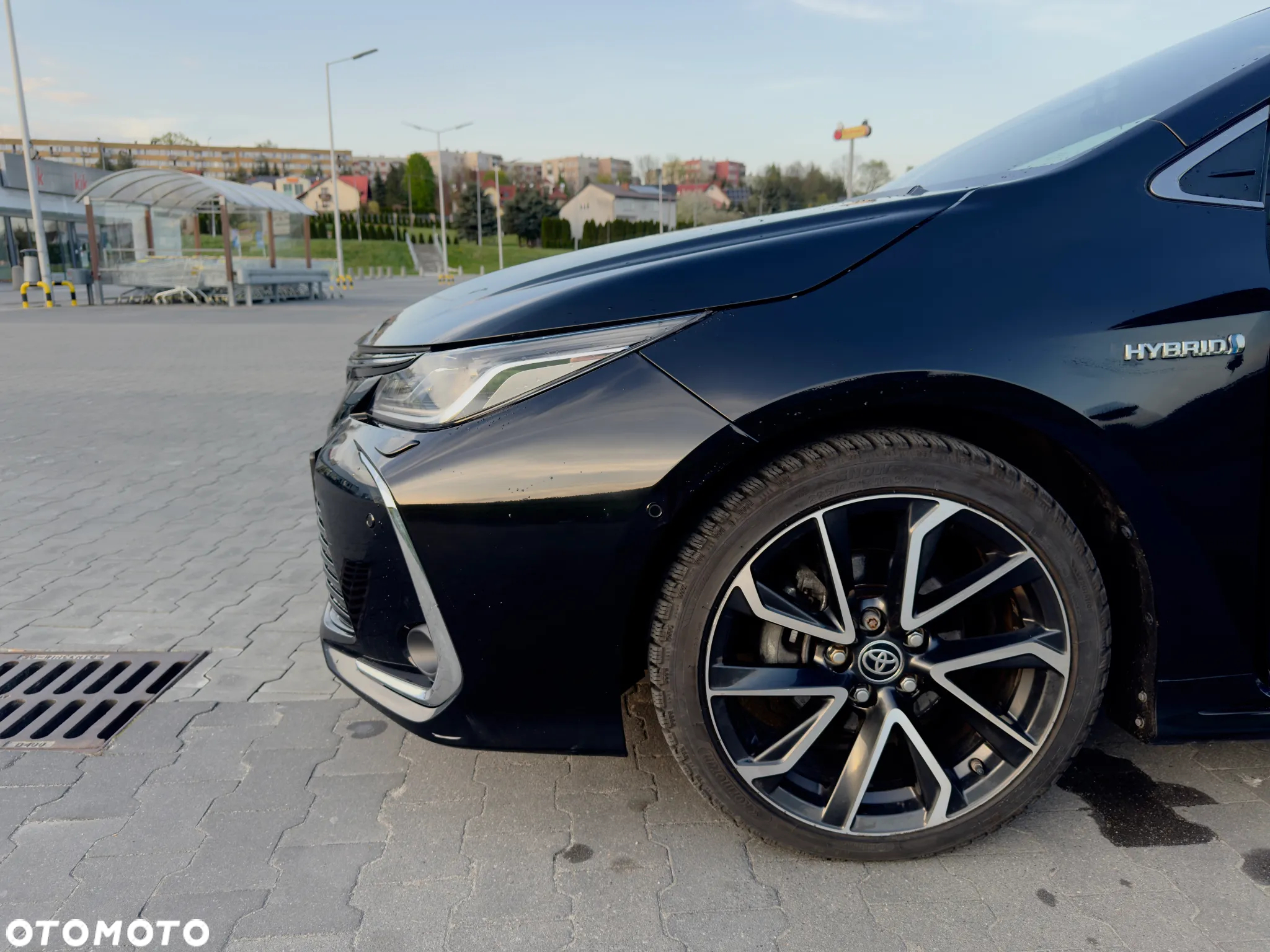 Toyota Corolla 1.8 Hybrid Executive - 6