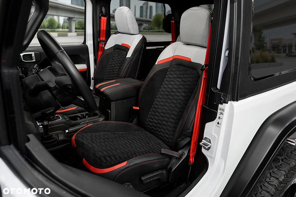 Jeep Wrangler - 14