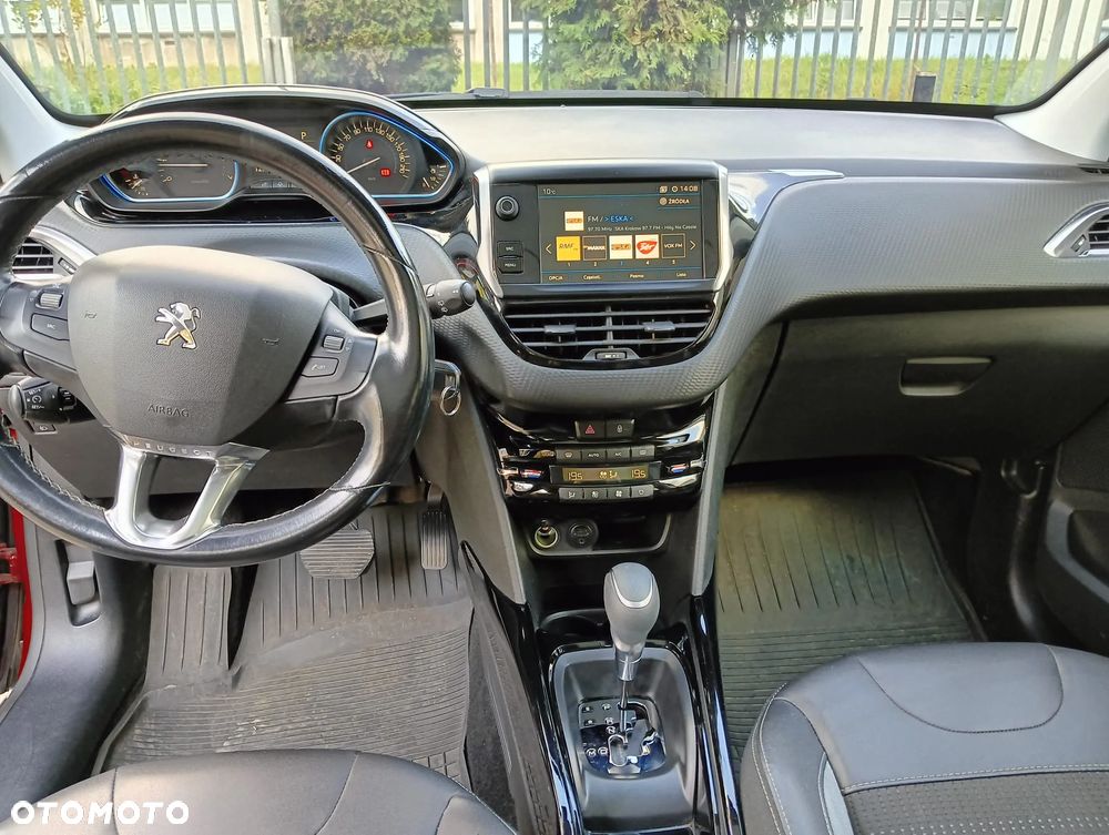 Peugeot 2008 1.2 Pure Tech GPF Crossway S&S EAT6 - 7
