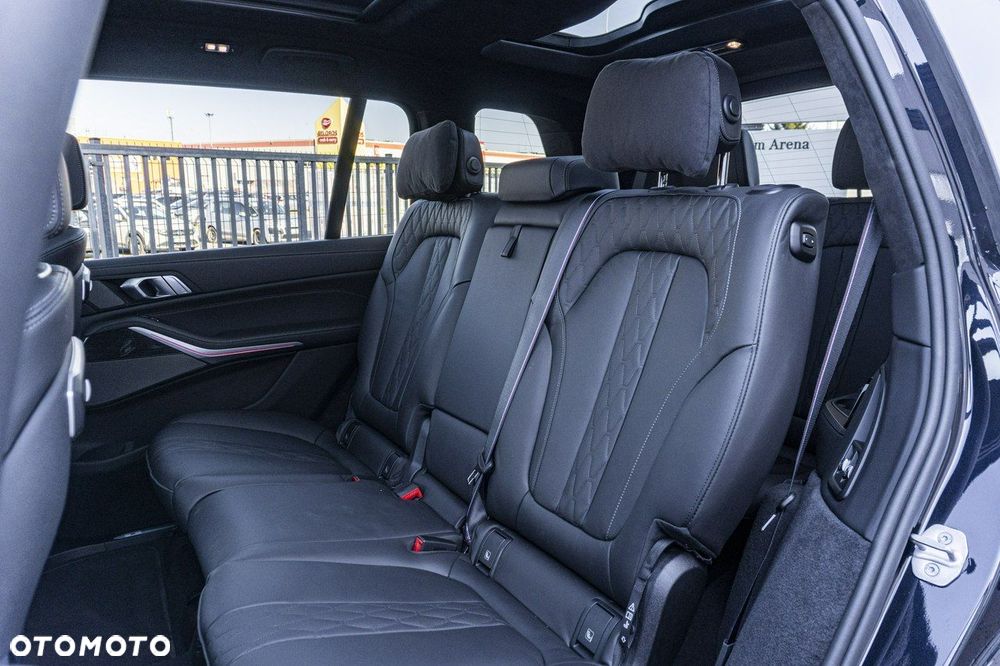 BMW X7 - 27