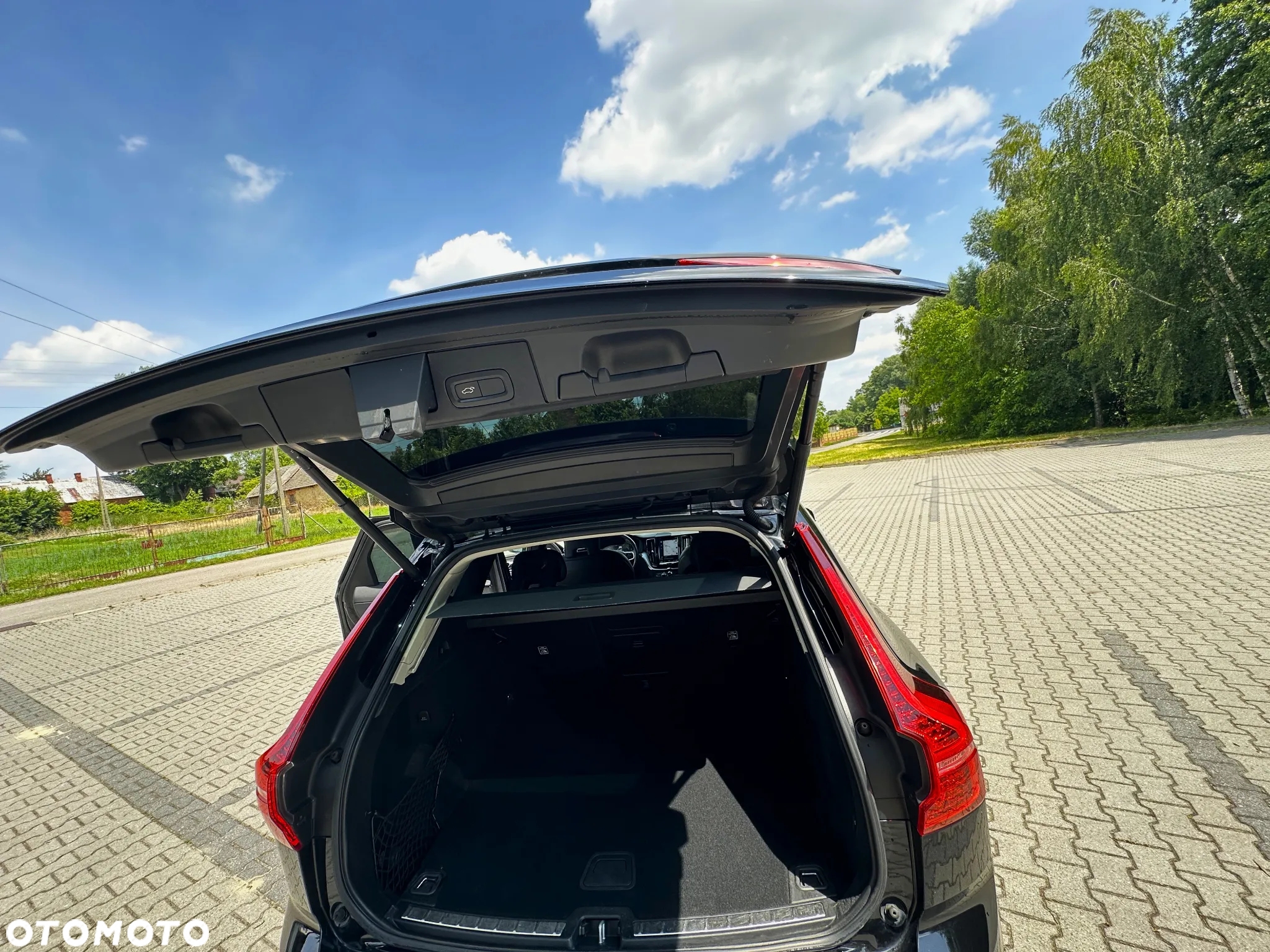 Volvo XC 60 D4 Momentum Pro - 34