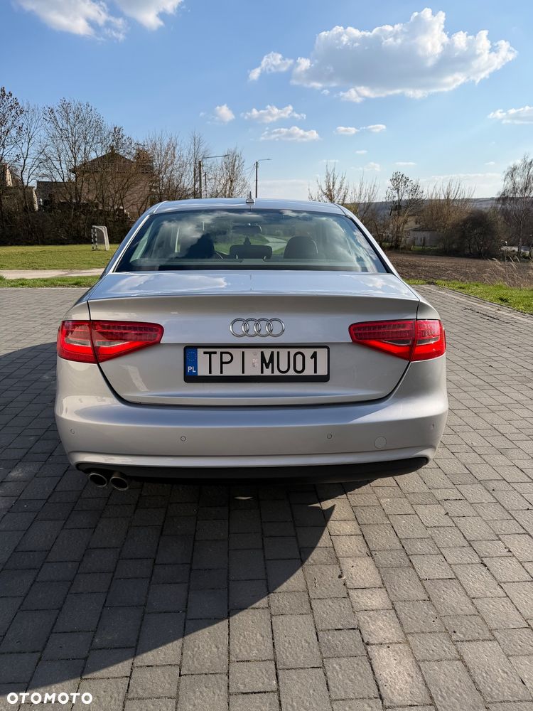 Audi A4 Limousine 2.0 TDI DPF multitronic Attraction - 4