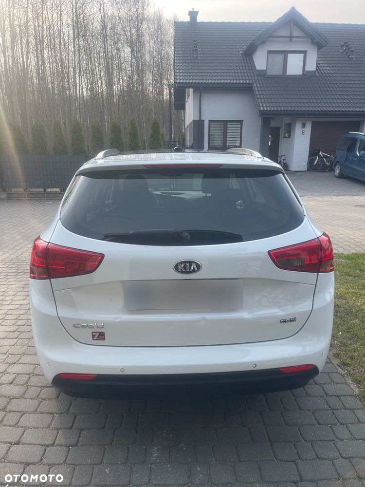 Kia Ceed - 12