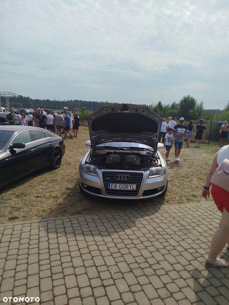 Audi A8 W12 quattro Langversion - 17