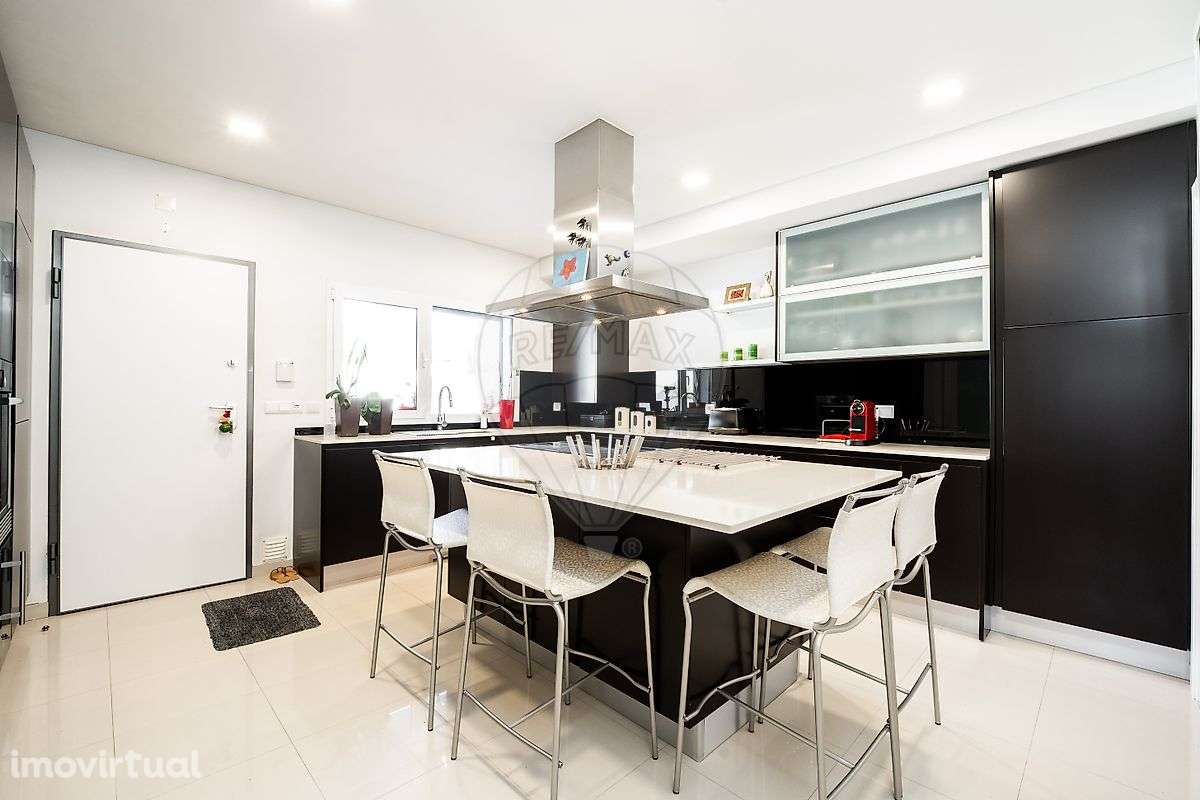 Moradia T4 para venda - Grande imagem: 2/47