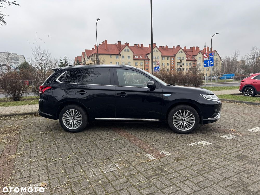 Mitsubishi Outlander - 33